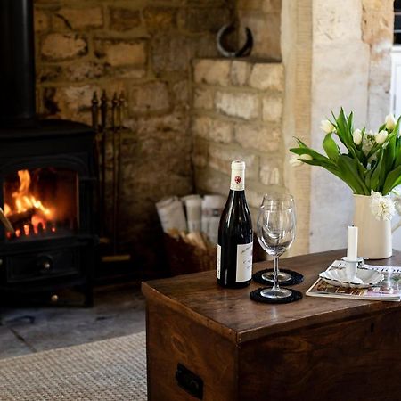 Gleneda Cottage - A Renovated, Traditional Cotswold Cottage Full Of Charm With Fireplace And Garden Bourton on the Hill Exteriör bild