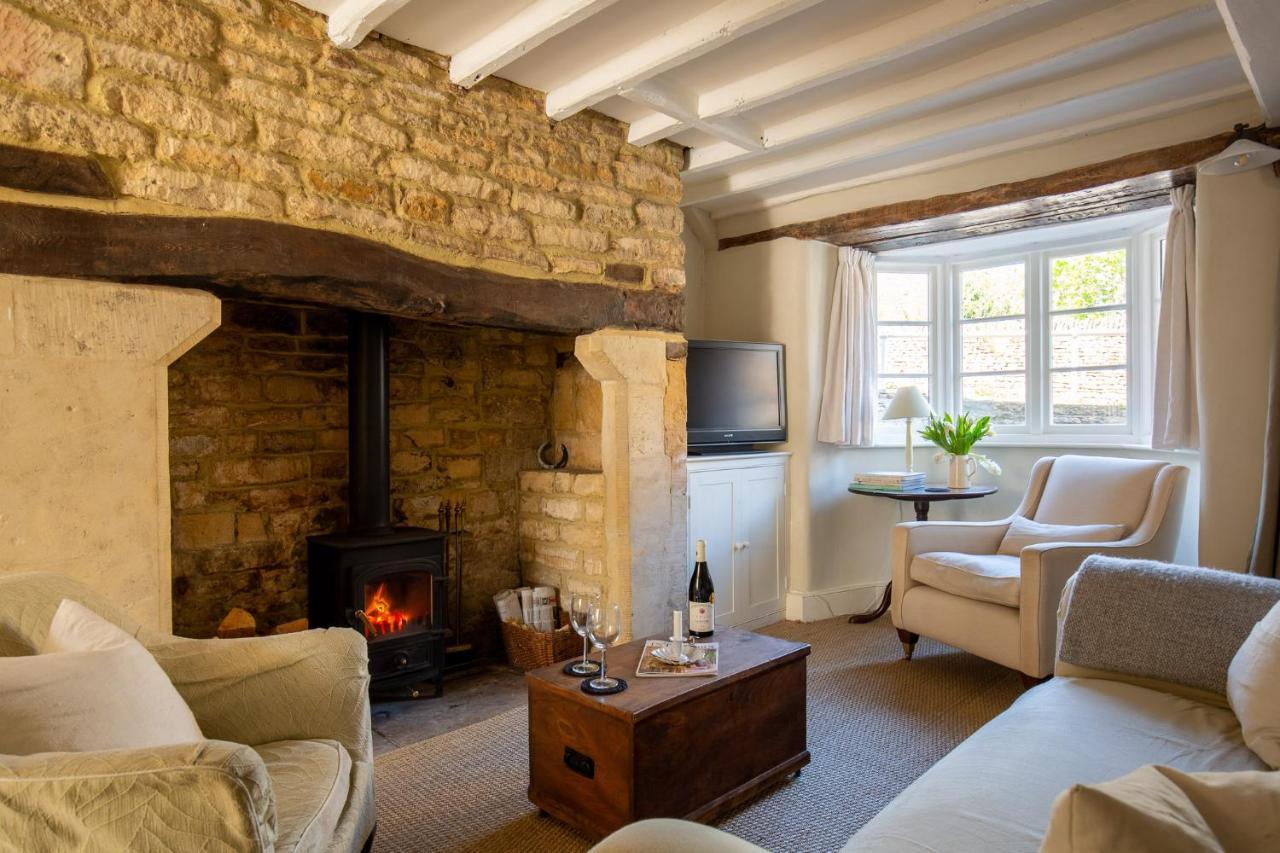 Gleneda Cottage - A Renovated, Traditional Cotswold Cottage Full Of Charm With Fireplace And Garden Bourton on the Hill Exteriör bild