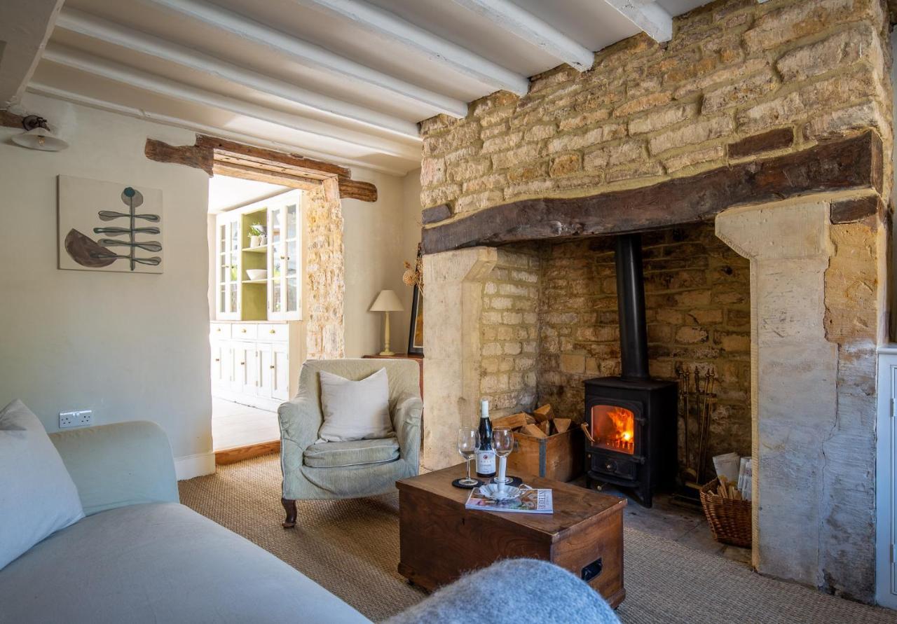 Gleneda Cottage - A Renovated, Traditional Cotswold Cottage Full Of Charm With Fireplace And Garden Bourton on the Hill Exteriör bild